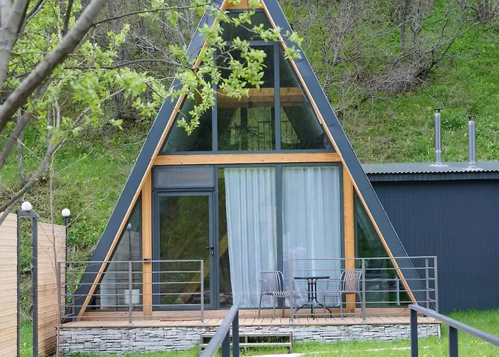Ari Home Aghveran