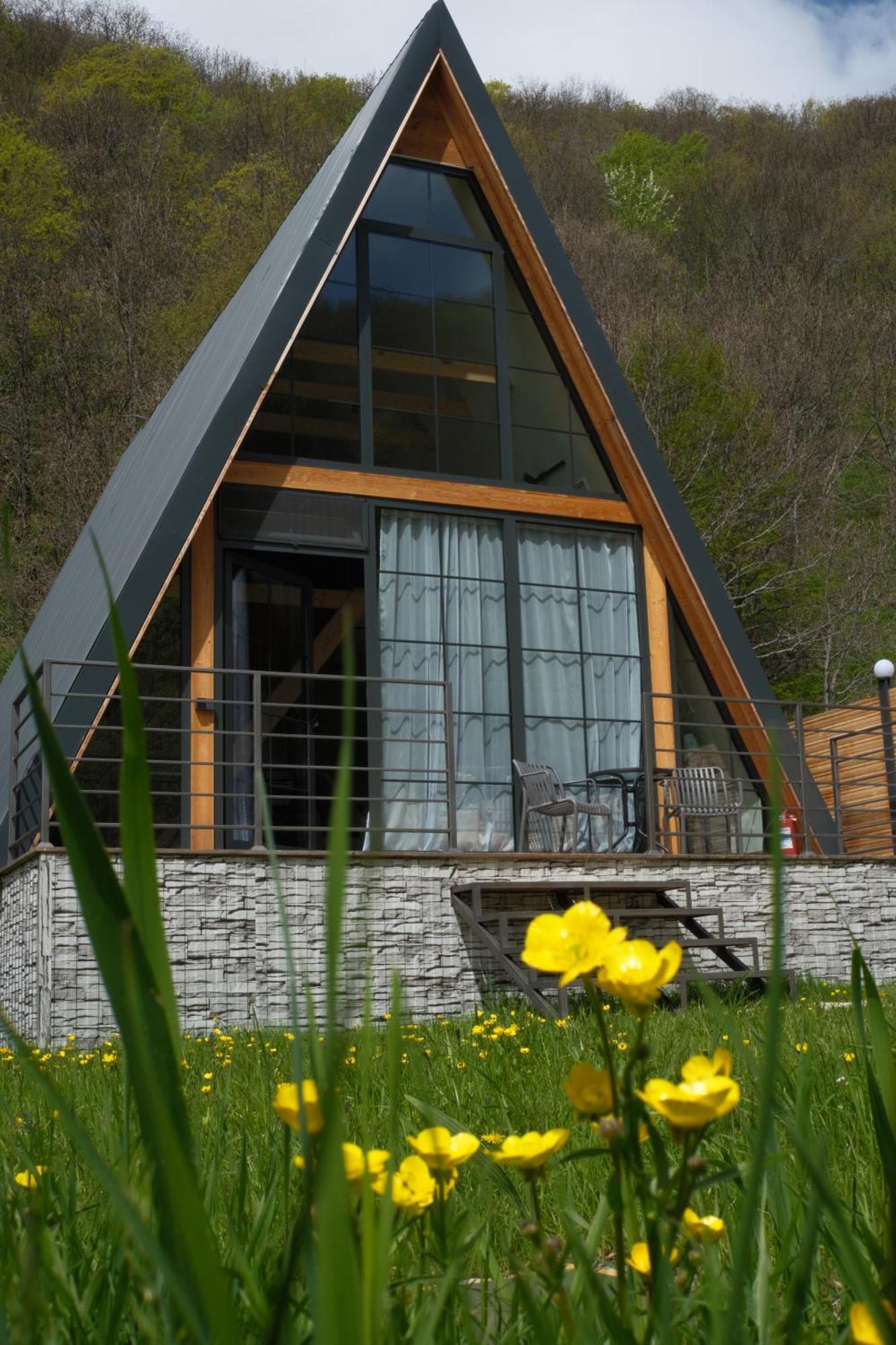 Ari Villa Aghveran